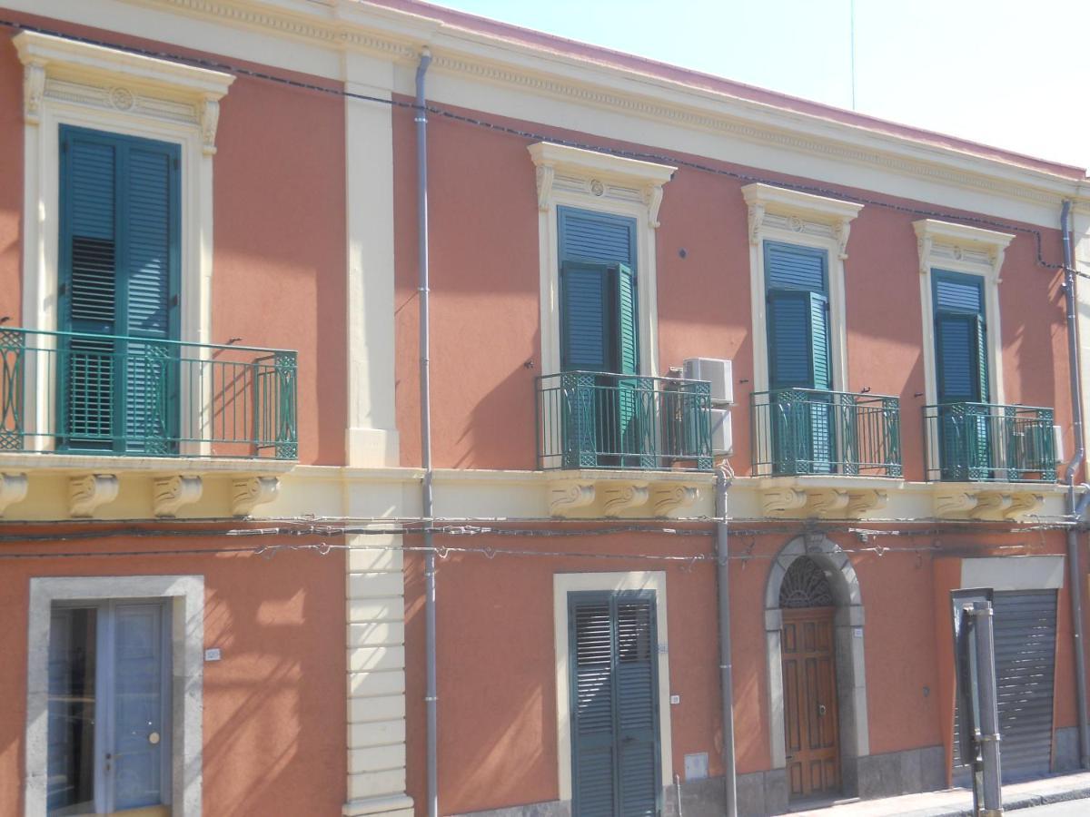 Antico Palazzo Bed & Breakfast Giardini Naxos Exterior foto