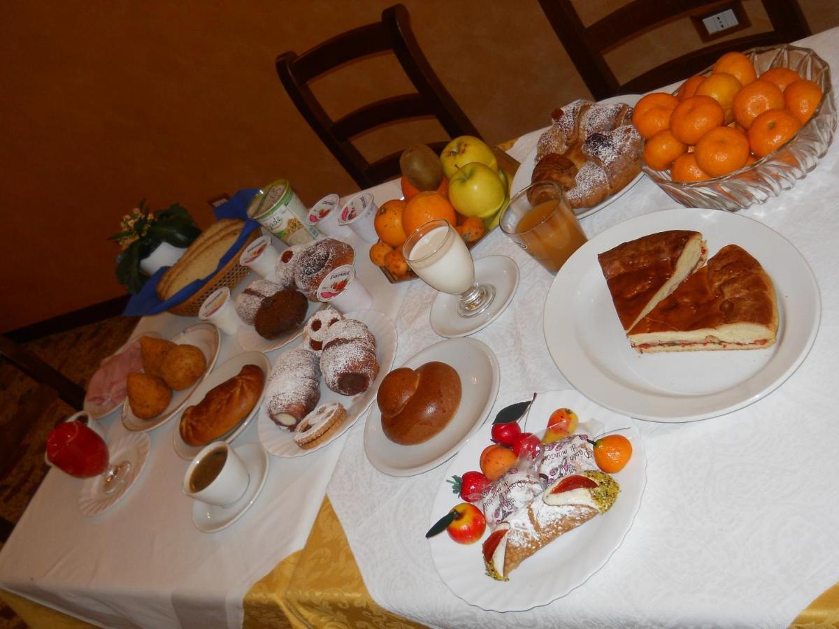 Antico Palazzo Bed & Breakfast Giardini Naxos Exterior foto
