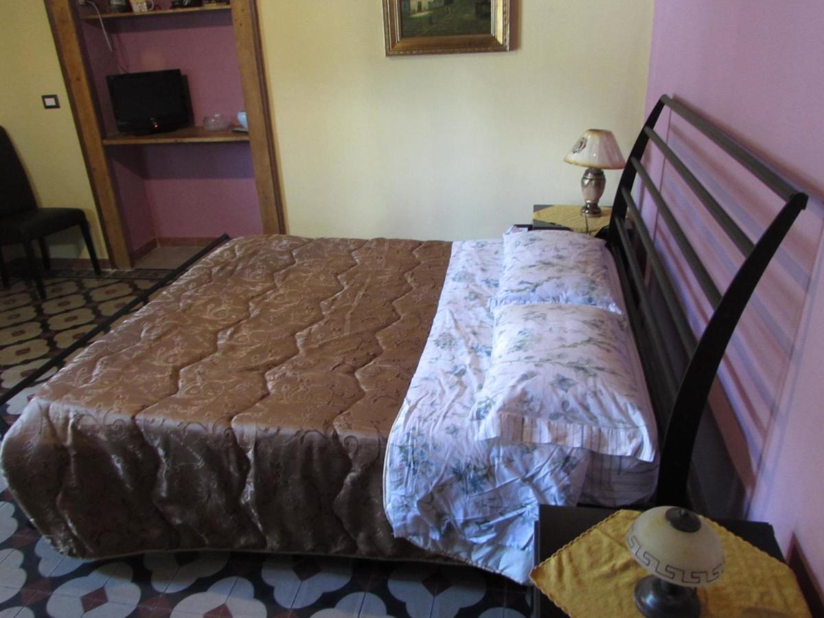 Antico Palazzo Bed & Breakfast Giardini Naxos Exterior foto